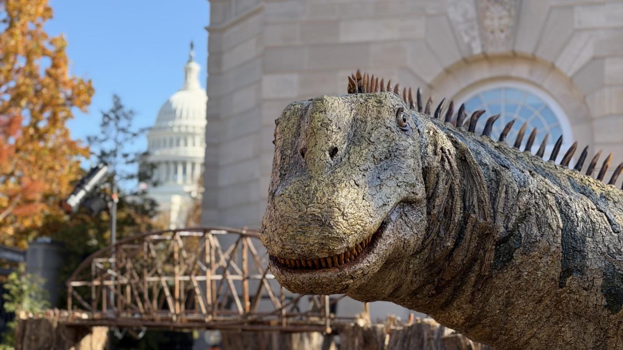 Season's Greenings: Dino-Mite!